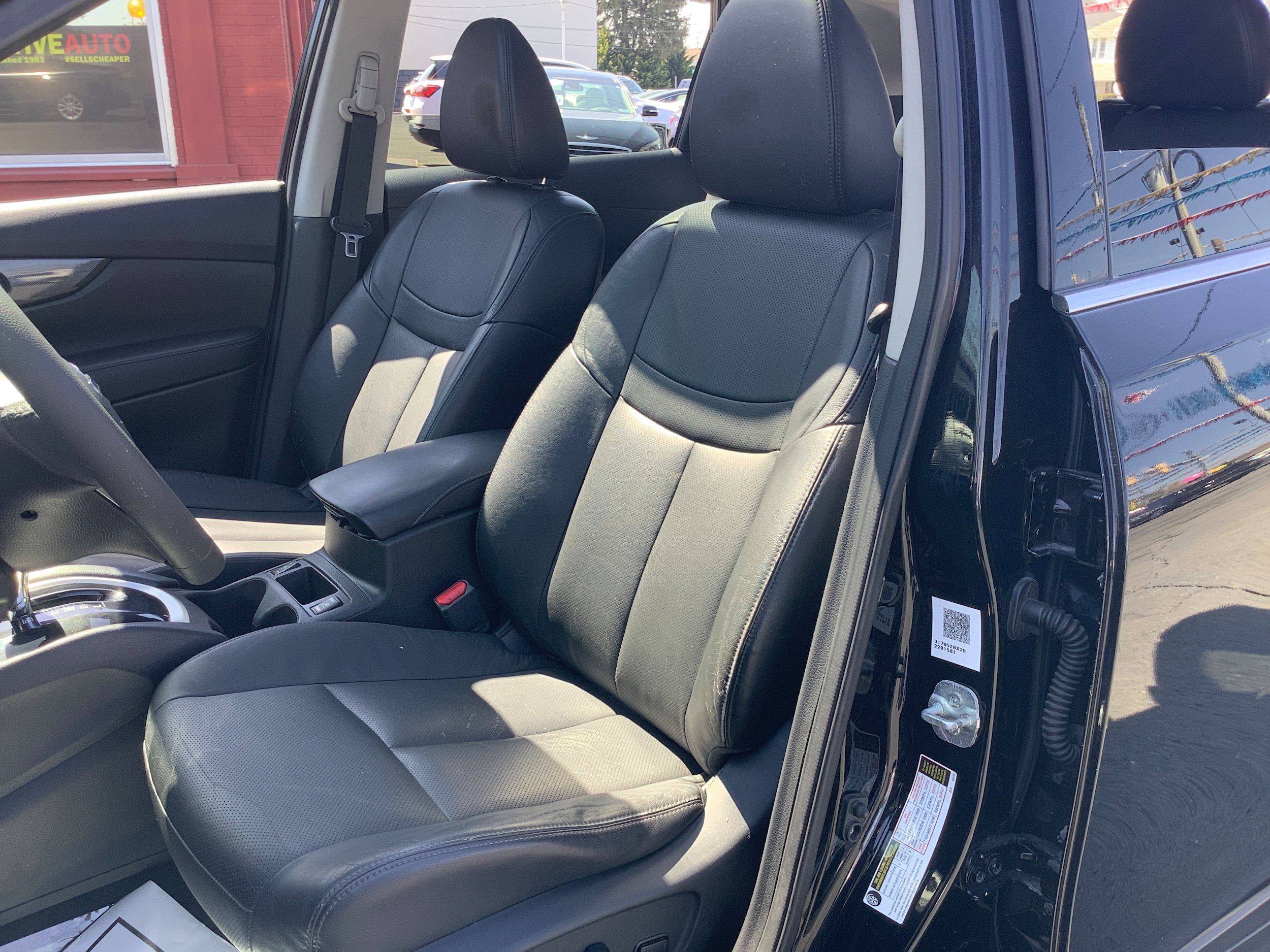 Used 2015 Nissan Rogue SL w/ SL Premium Package image 10
