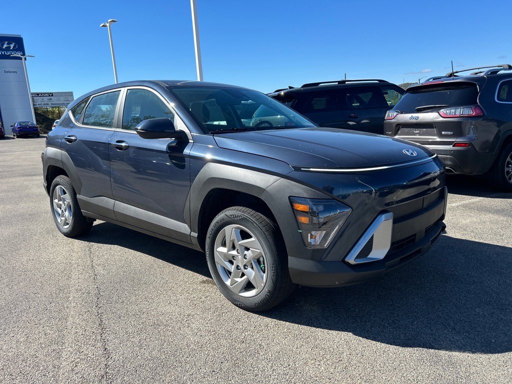 New 2026 Hyundai Kona SE image 1