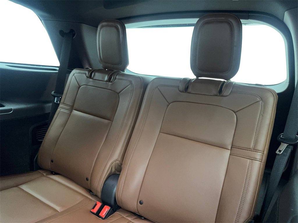 Used 2022 Lincoln Aviator Reserve w/ Equipment Group 201A image 39