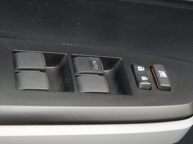 Used 2019 Toyota Tundra SR5 w/ SR5 Upgrade Package AWD/4WD image 7