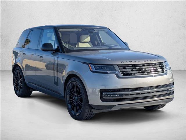 Used 2023 Land Rover Range Rover SE AWD/4WD image 3