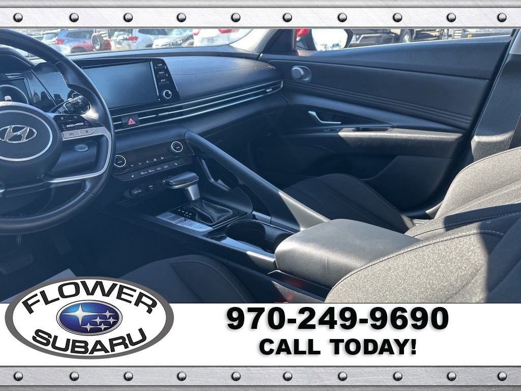 Used 2021 Hyundai Elantra SEL w/ Convenience + Premium Package image 22