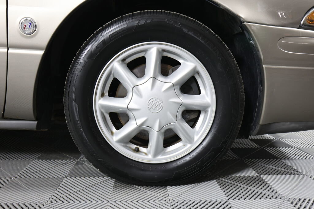 Used 2003 Buick Le Sabre Limited w/ Gran Touring Package image 6