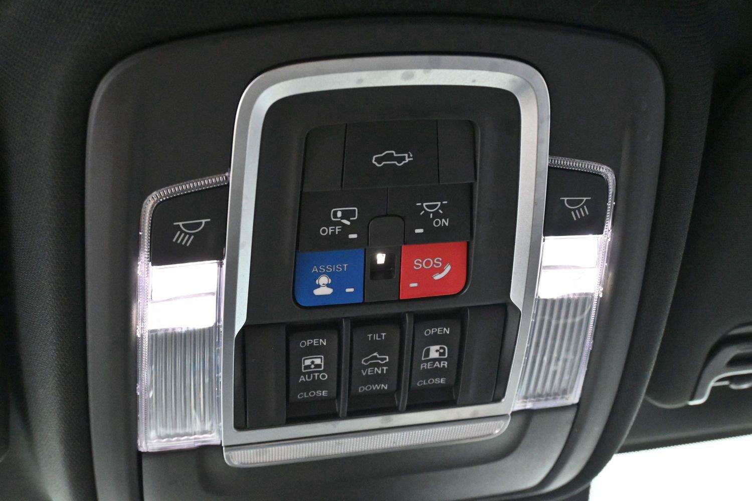 Used 2020 RAM 2500 Limited AWD/4WD image 32
