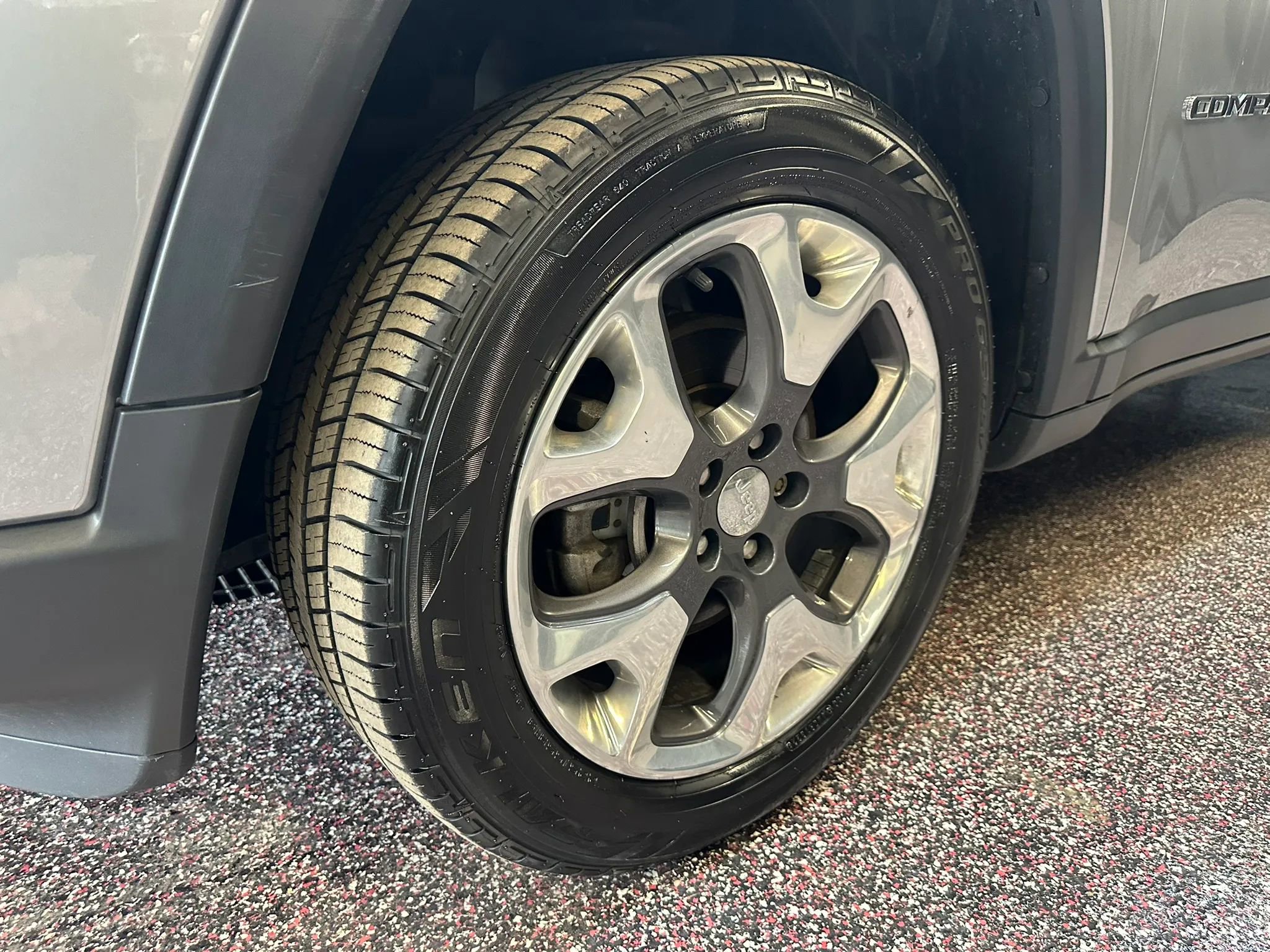 Used 2018 Jeep Compass Limited image 23