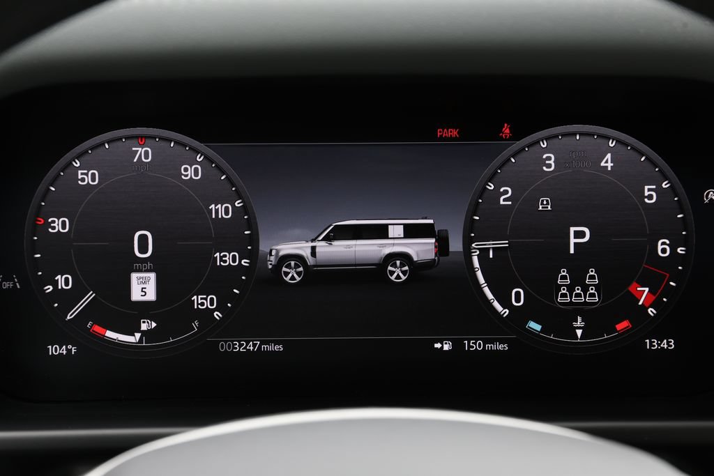 Used 2026 Land Rover Defender 130 X-Dynamic SE AWD/4WD image 18