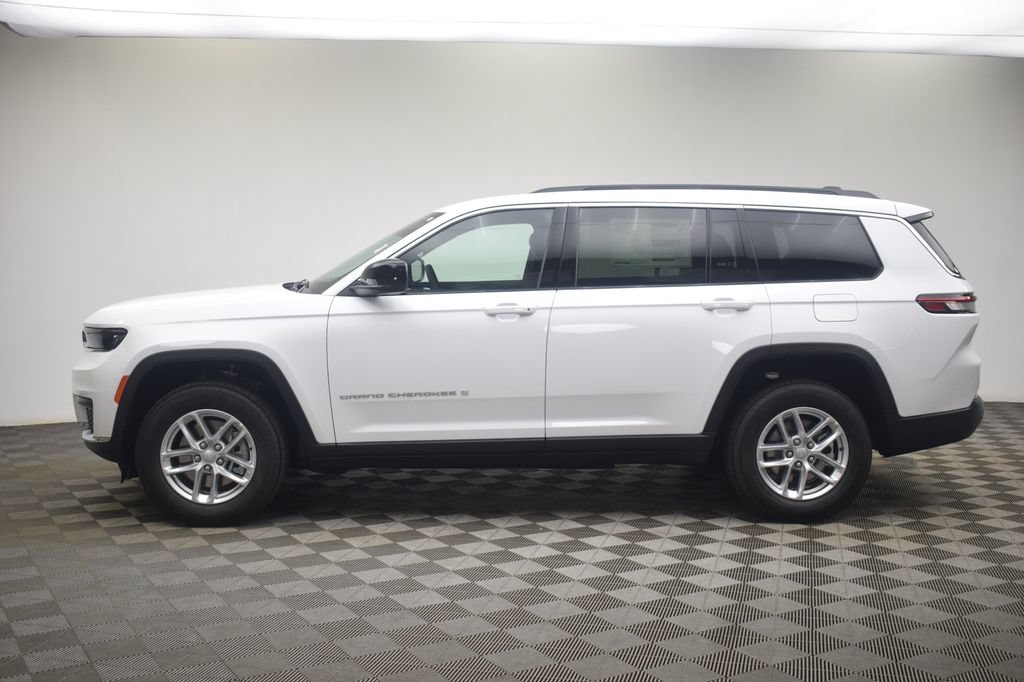 New 2026 Jeep Grand Cherokee L Laredo w/ Trailer Tow Package AWD/4WD image 11