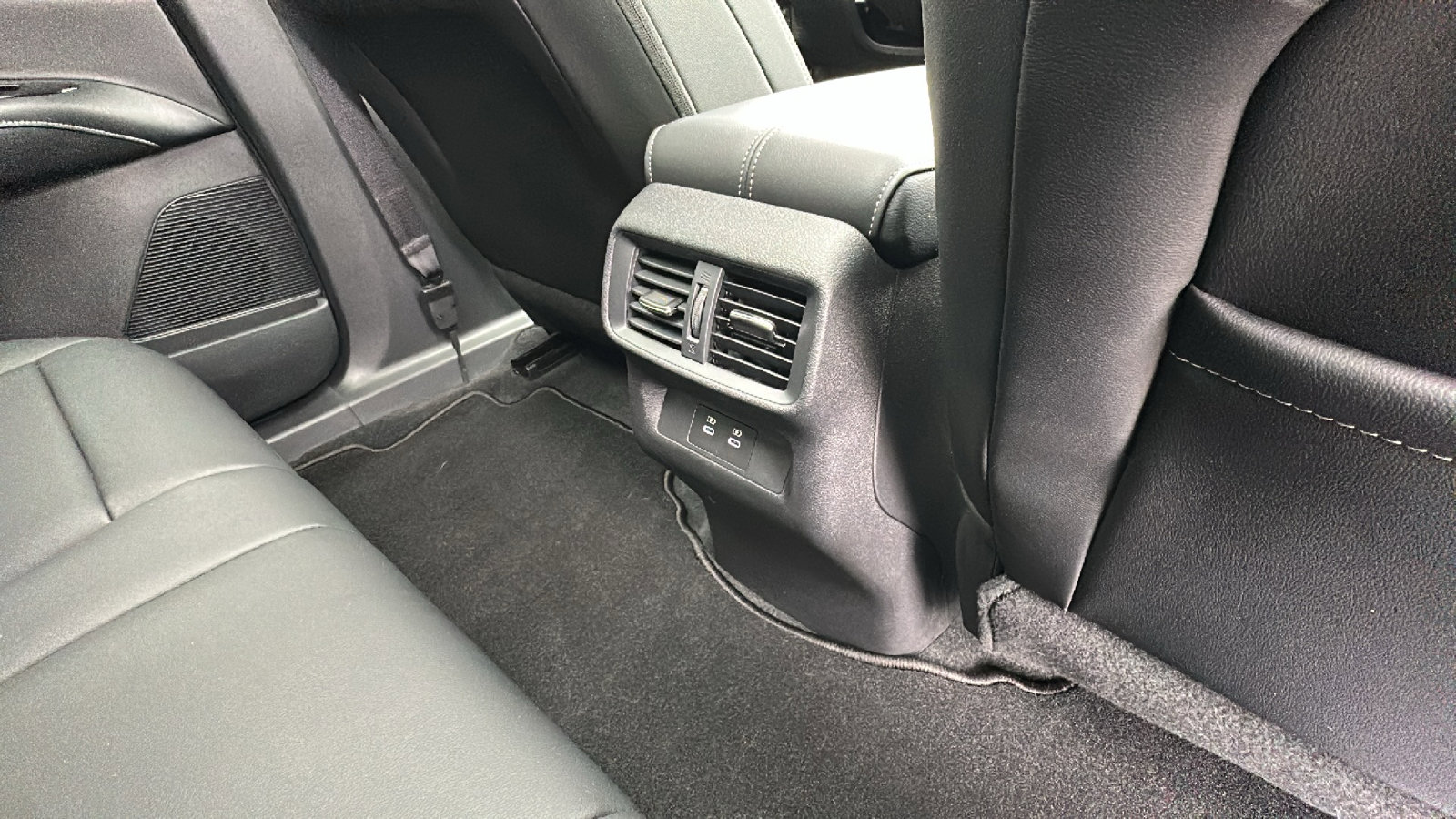 Used 2025 Nissan Murano SL image 26