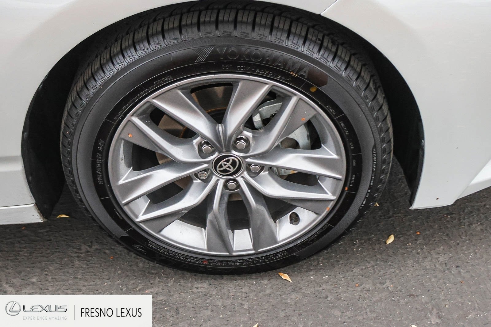 Used 2022 Toyota Avalon XLE image 9