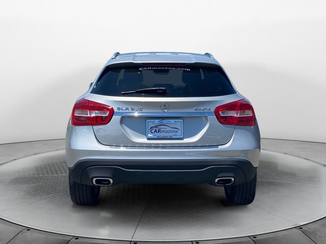 Used 2018 Mercedes-Benz GLA 250 4MATIC w/ Premium Package image 4