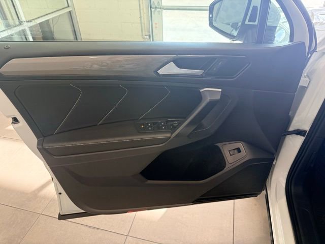 Used 2024 Volkswagen Tiguan SE image 10