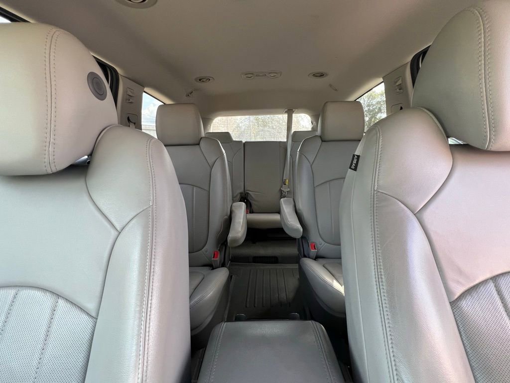 Used 2016 Chevrolet Traverse LTZ image 9