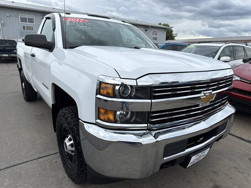 Used 2017 Chevrolet Silverado 2500 W/T w/ WT Convenience Package AWD/4WD image 11