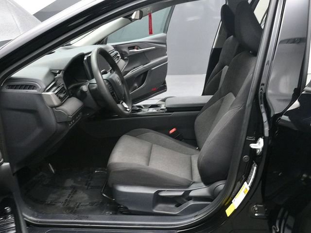 Used 2025 Toyota Camry LE image 9