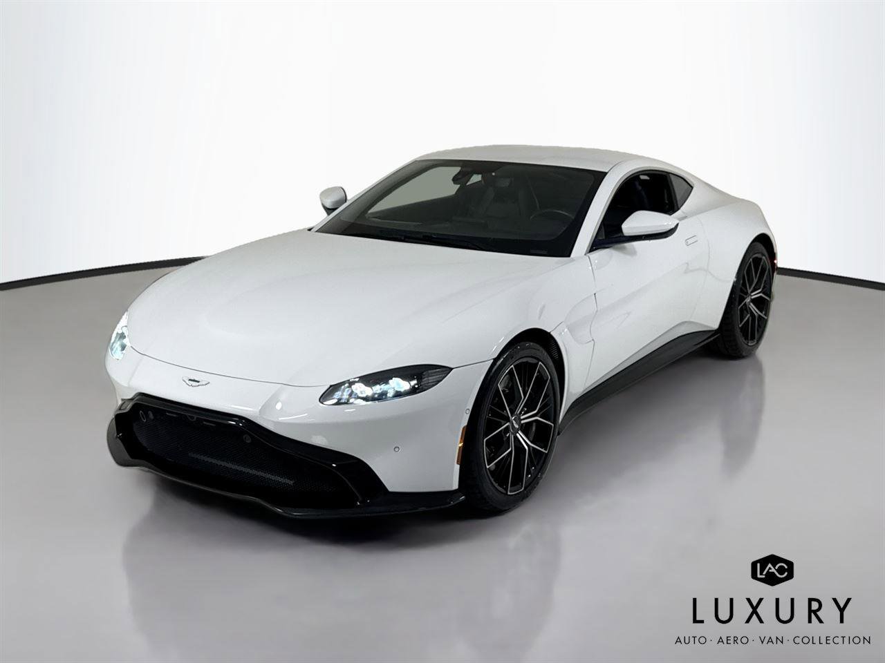 Used 2022 Aston Martin V8 Vantage Coupe RWD image 4