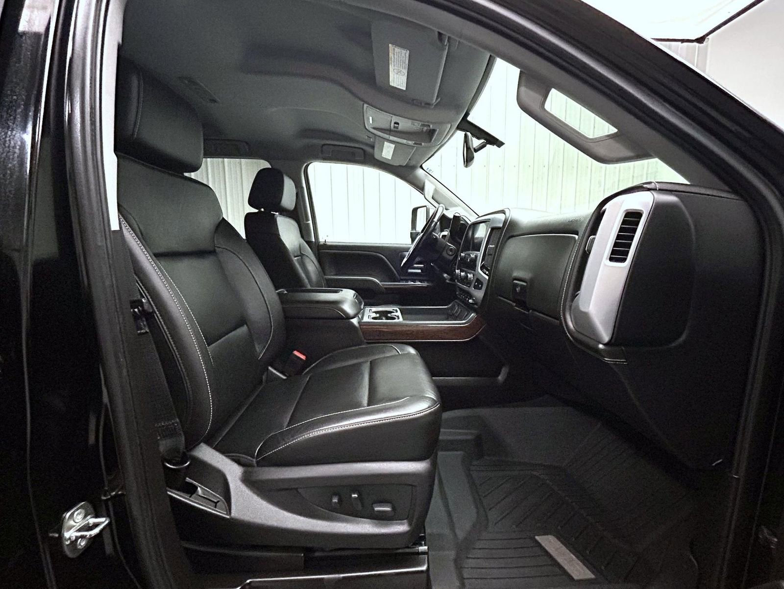 Used 2018 GMC Sierra 2500 SLT image 15