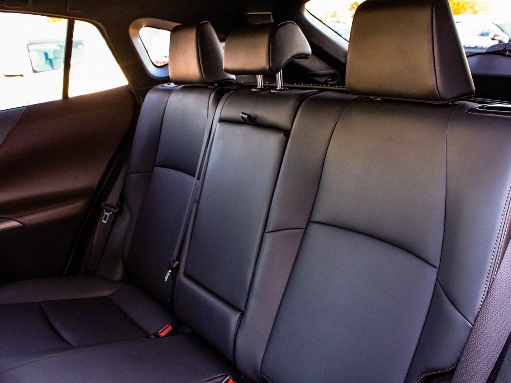 Used 2023 Toyota Venza XLE image 31