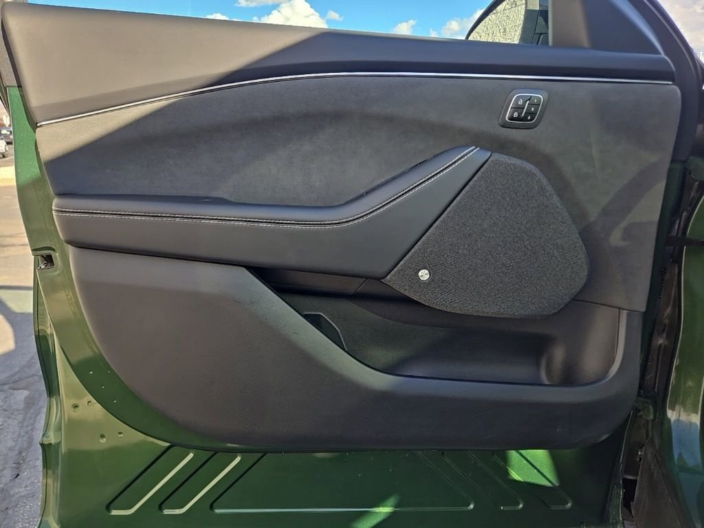 Used 2025 Ford Mustang Mach-E GT image 19