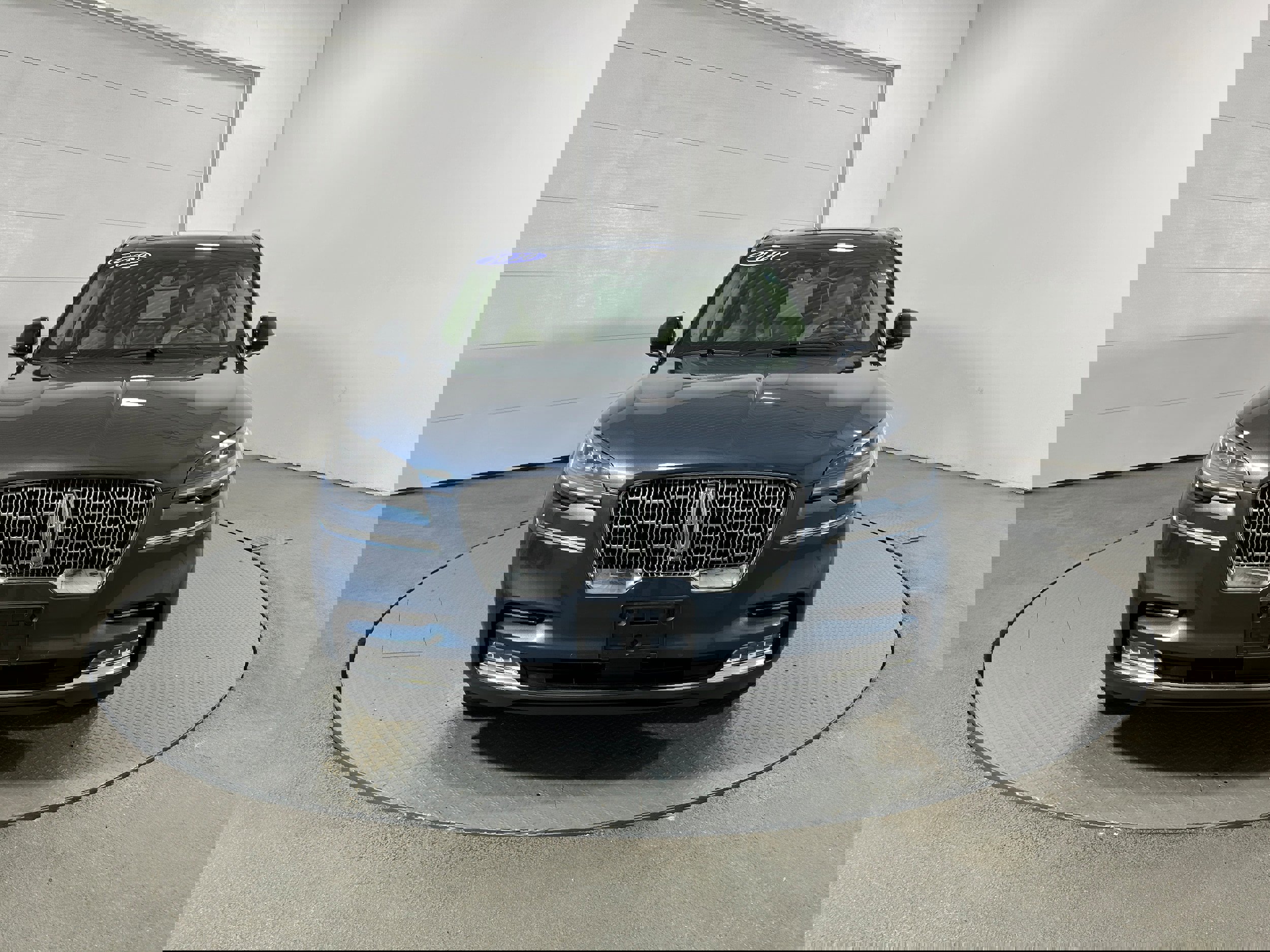 Used 2020 Lincoln Aviator Reserve w/ Equipment Group 201A image 16