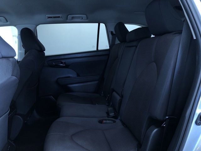 Used 2024 Toyota Highlander LE image 22