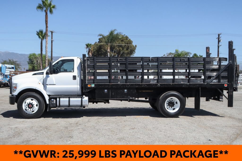 Used 2017 Ford F750 2WD Regular Cab Super Duty image 4