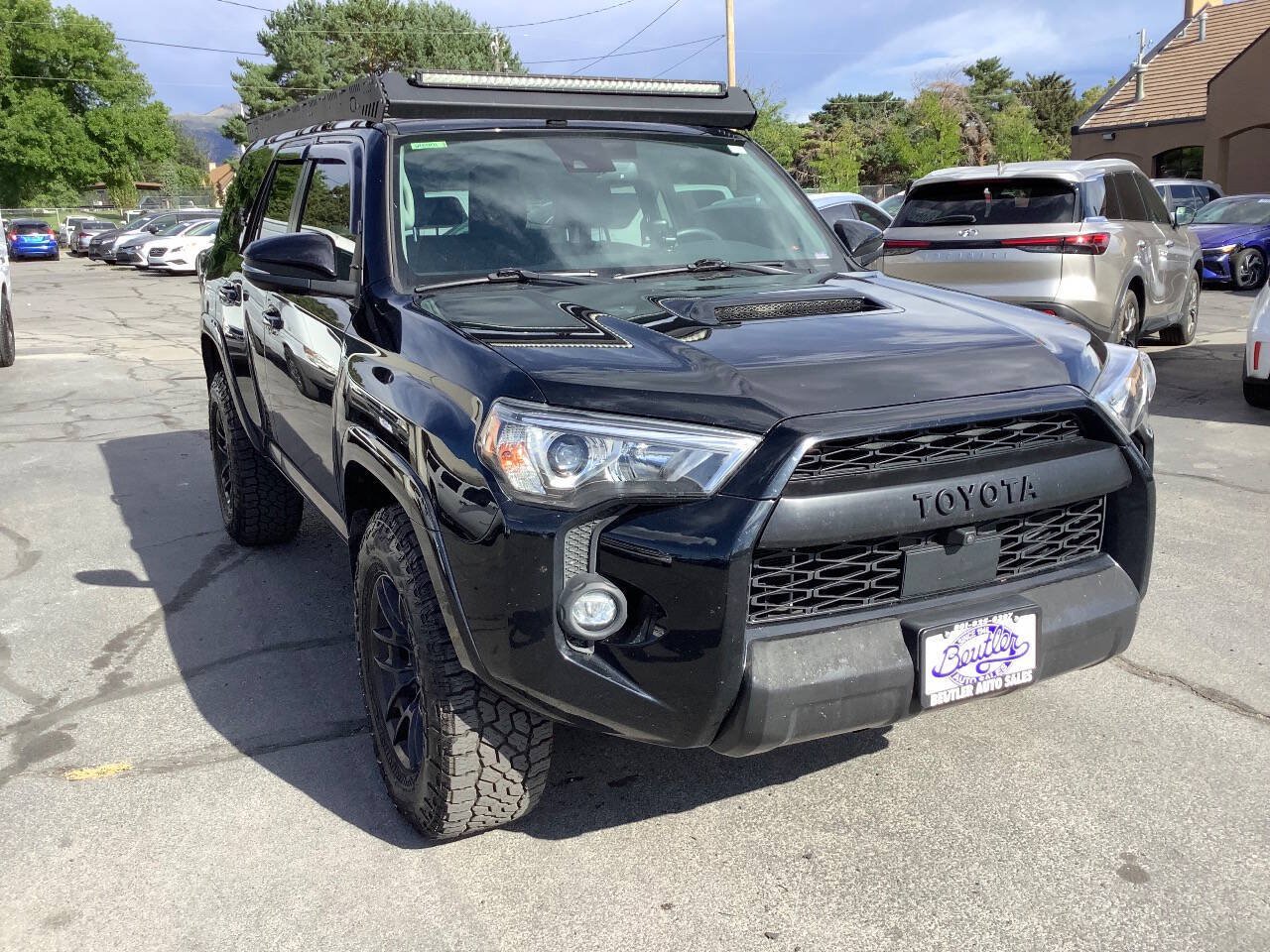 Used 2022 Toyota 4Runner TRD Off-Road Premium AWD/4WD image 6