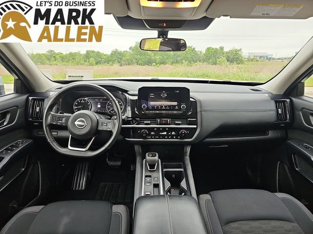 Used 2025 Nissan Pathfinder SV FWD image 19