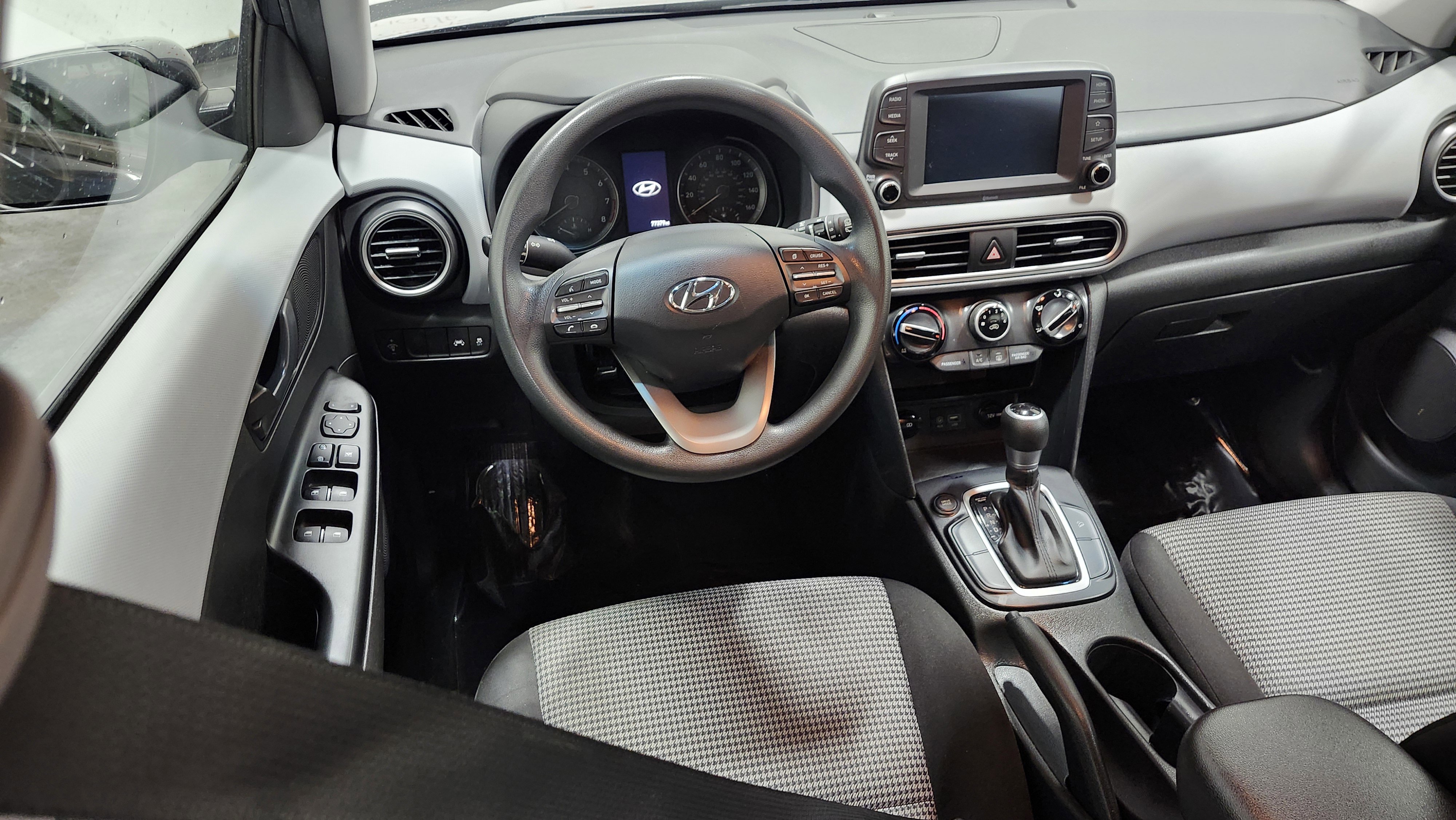 Used 2021 Hyundai Kona SE image 22