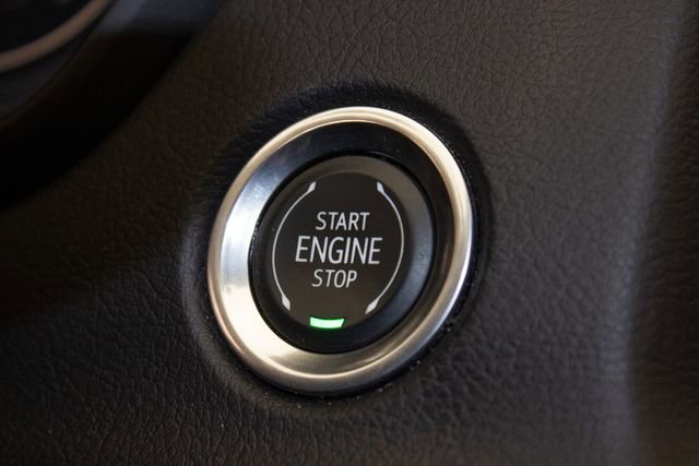 Used 2023 Cadillac XT4 Luxury w/ Cold Weather Package image 28