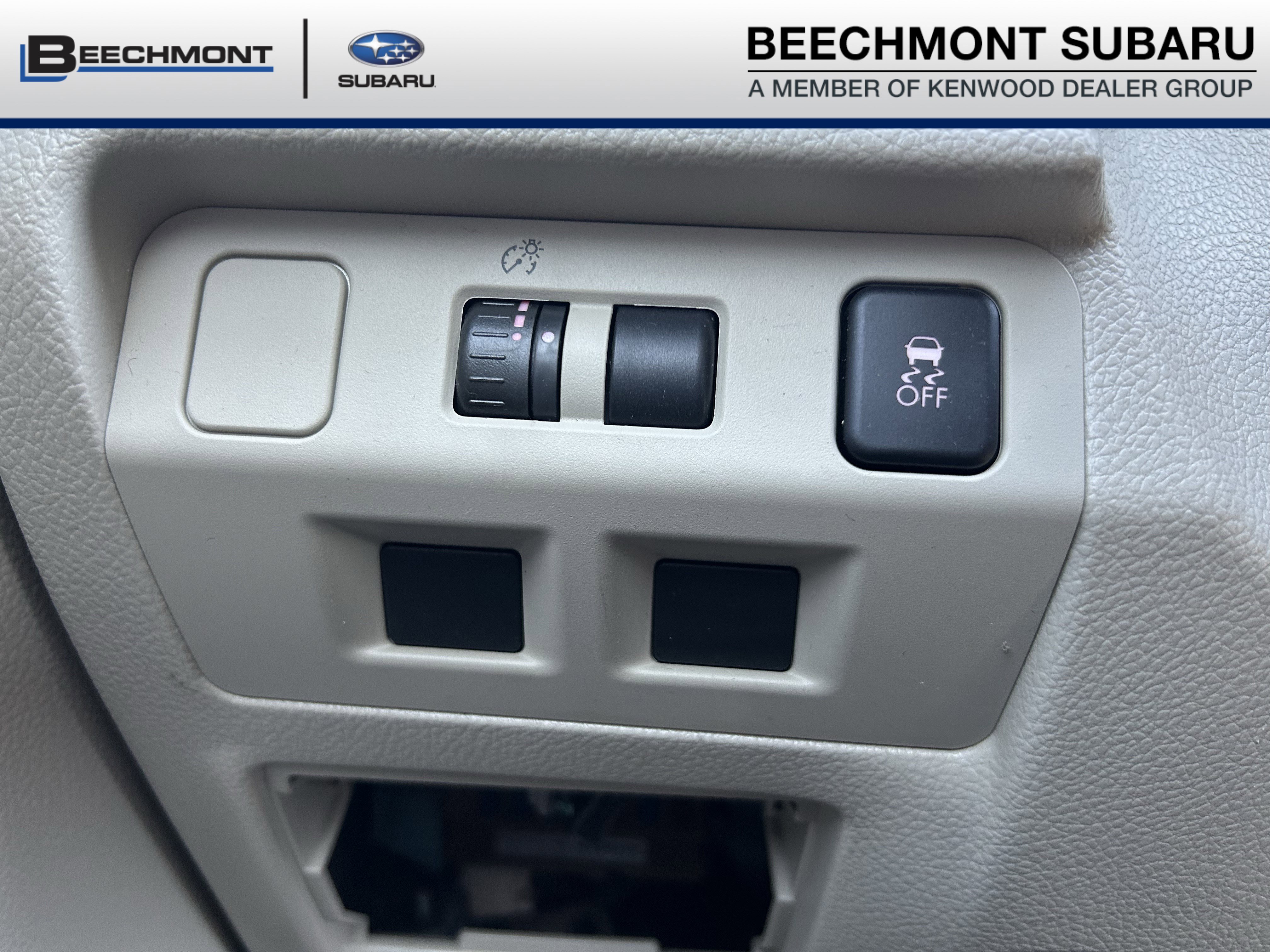 Used 2012 Subaru Impreza 2.0i Limited image 17