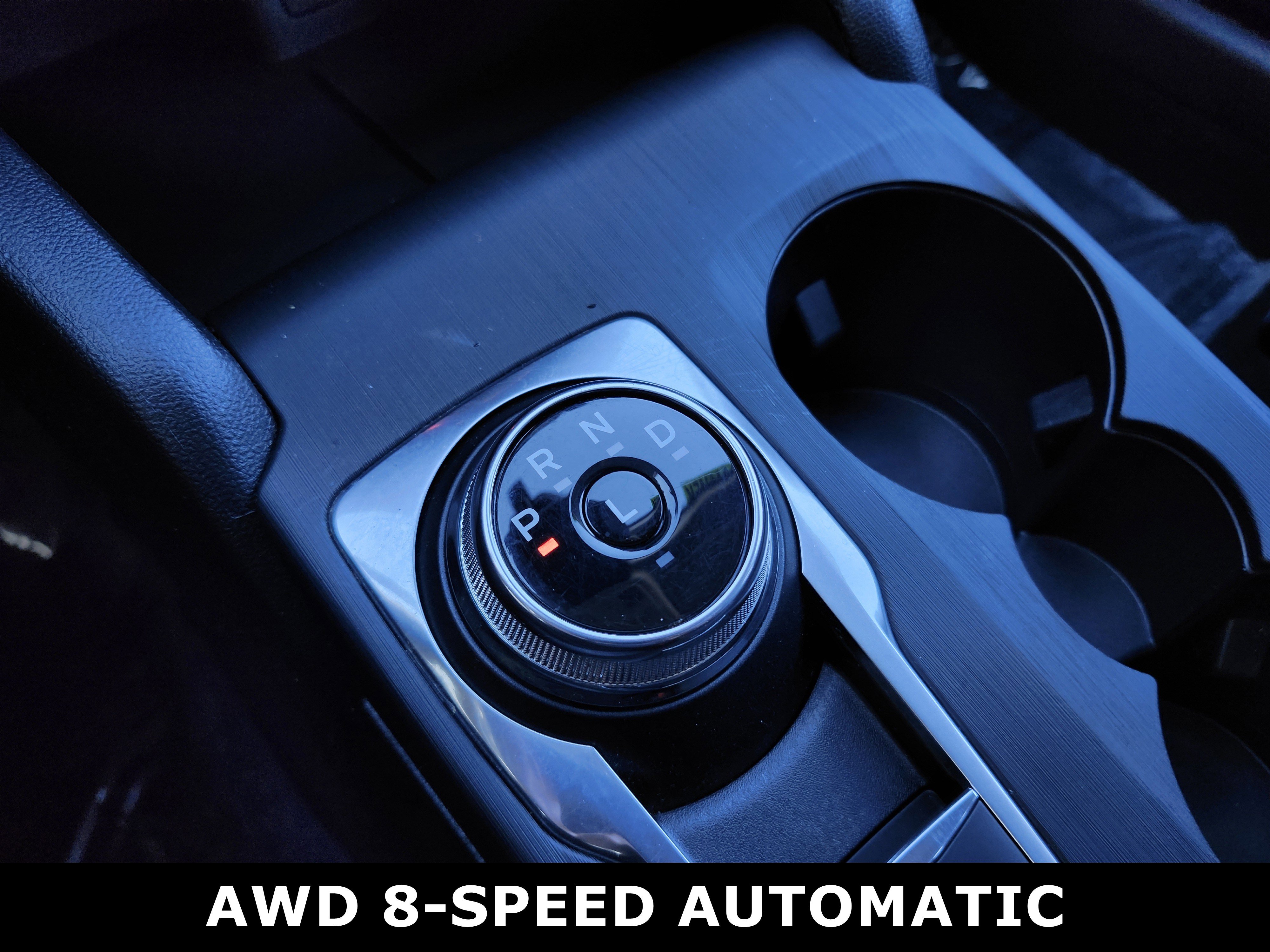 Used 2022 Ford Escape Titanium w/ Class II Trailer Tow Package image 10