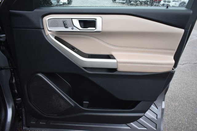 Used 2022 Ford Explorer Limited image 56
