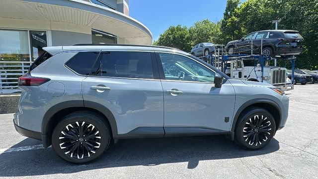 Used 2026 Nissan Rogue Dark Armor AWD/4WD image 4