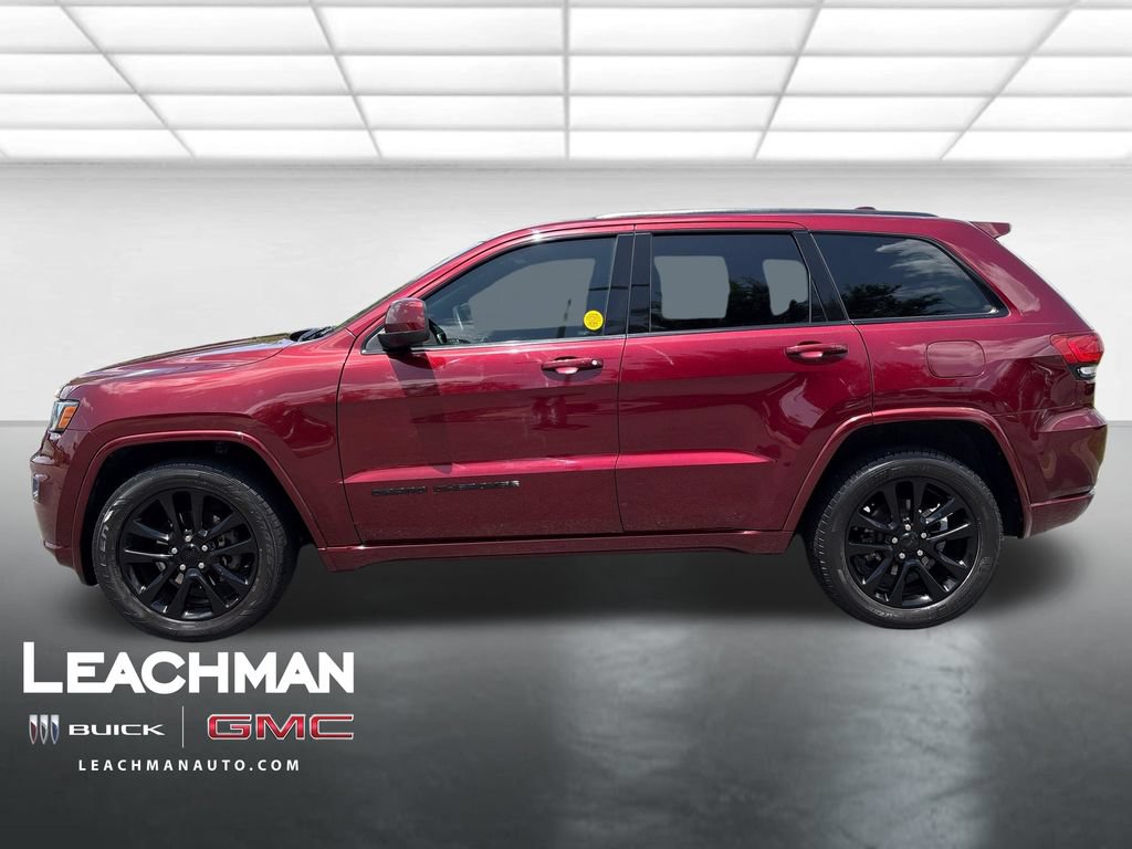 Used 2017 Jeep Grand Cherokee Altitude AWD/4WD image 6