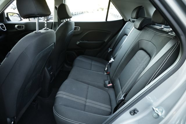 Used 2025 Hyundai Venue SEL FWD image 26