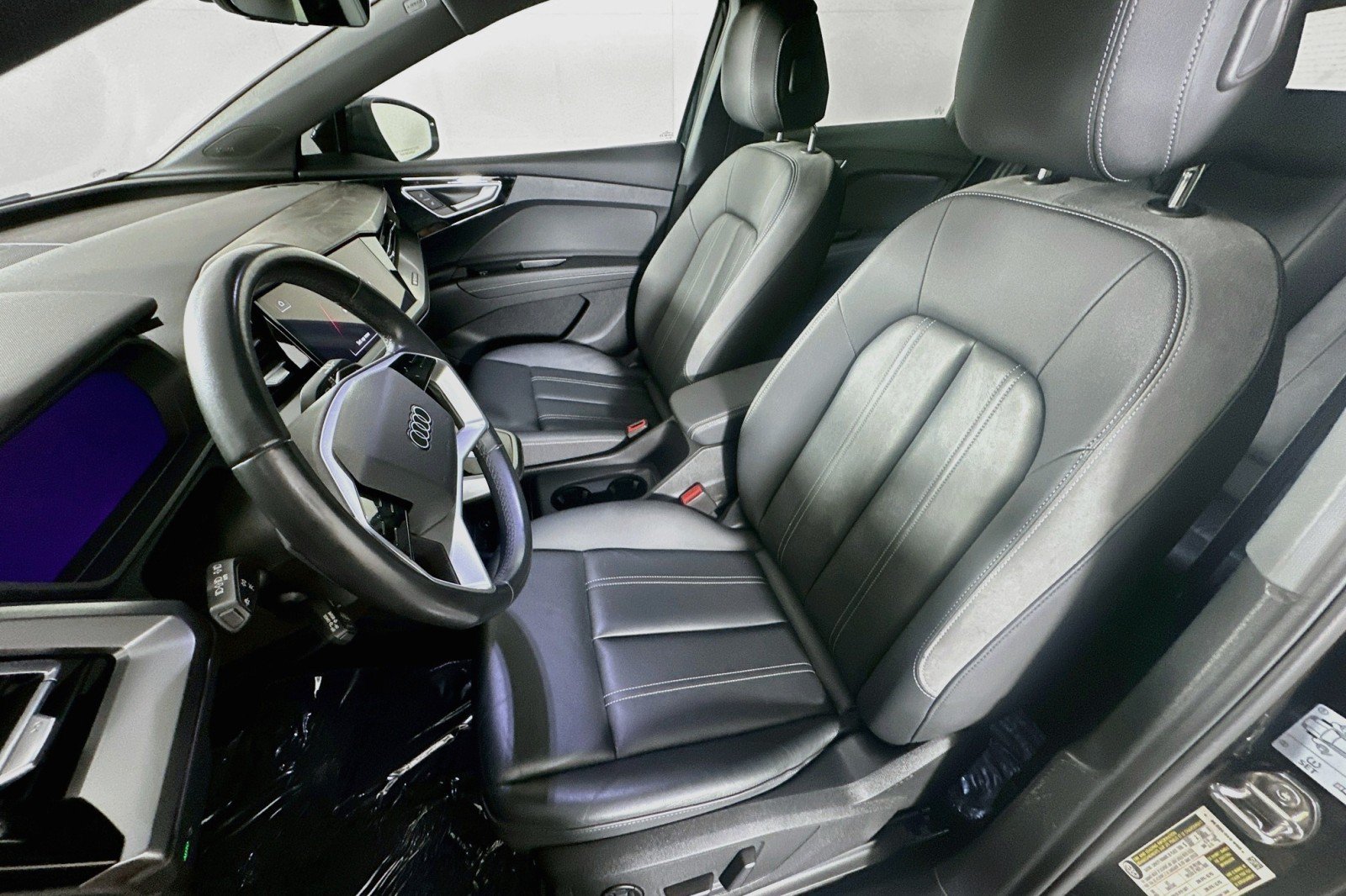 Used 2023 Audi Q4 e-tron Premium Plus w/ Premium Plus RWD image 18