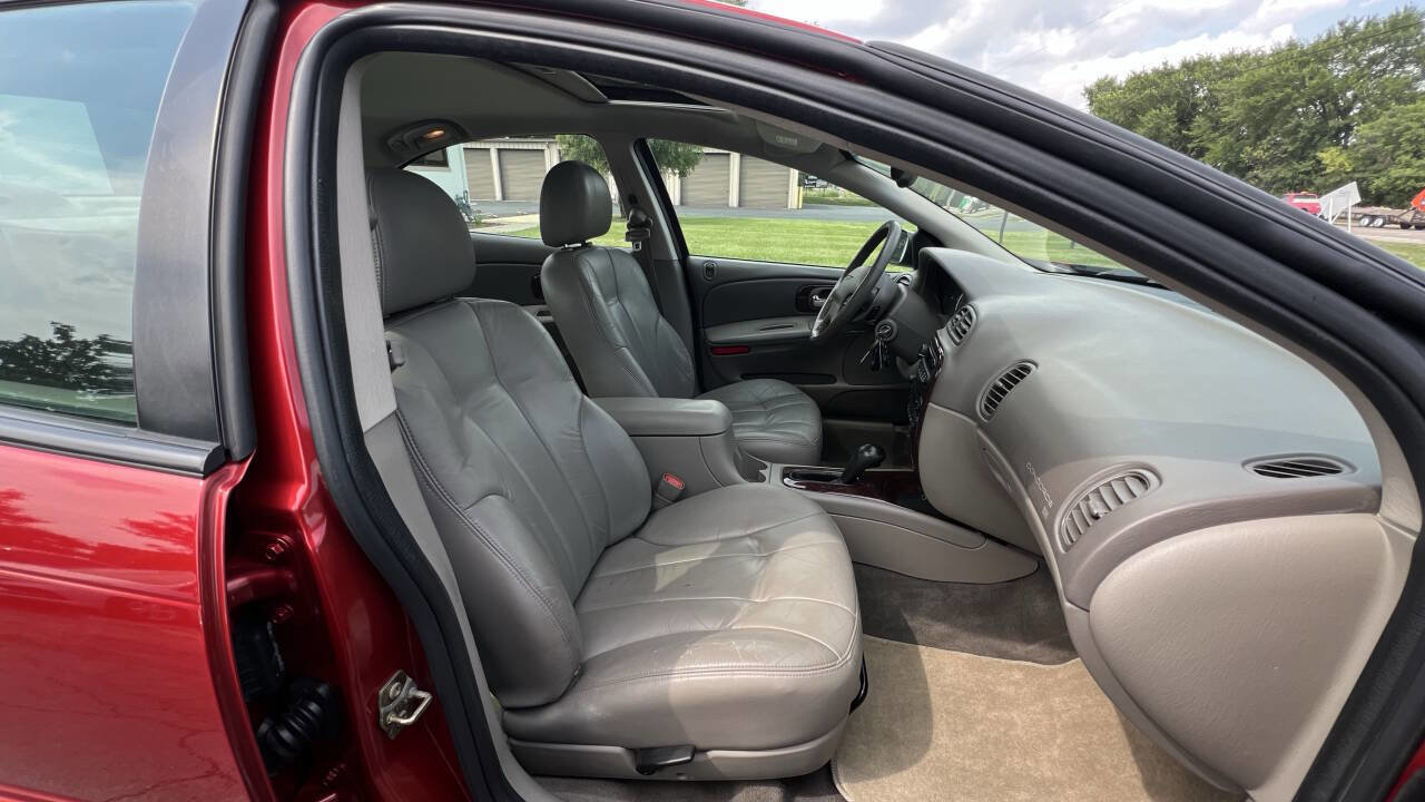 Used 2004 Chrysler Concorde LXi image 26