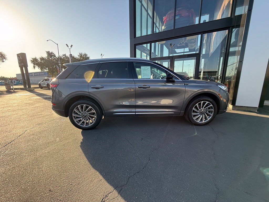 Used 2024 Lincoln Corsair Reserve FWD image 15