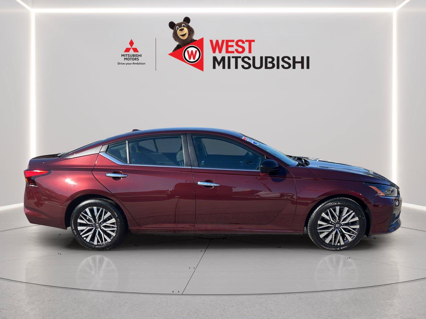 Used 2025 Nissan Altima 2.5 SV FWD image 6