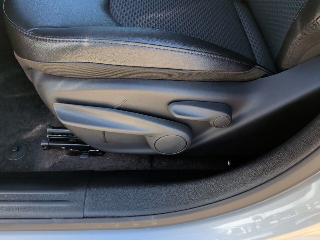 New 2026 Jeep Compass Latitude image 13