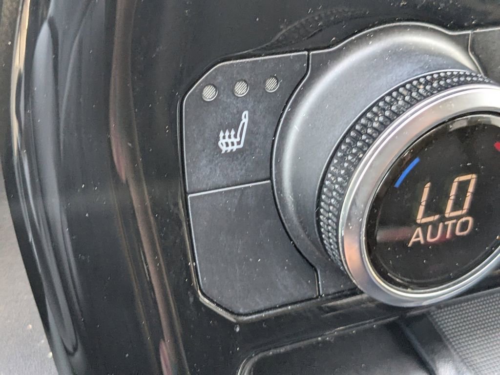 Used 2021 Toyota Highlander XLE FWD image 23