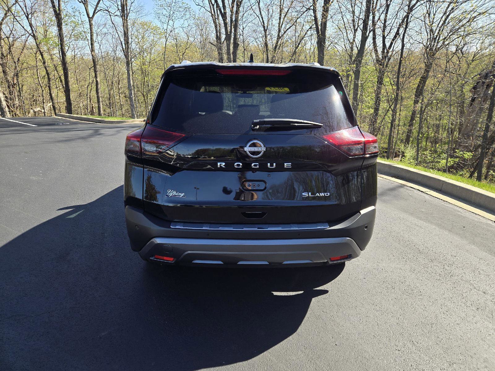 Used 2023 Nissan Rogue SL w/ SL Premium Package AWD/4WD image 8