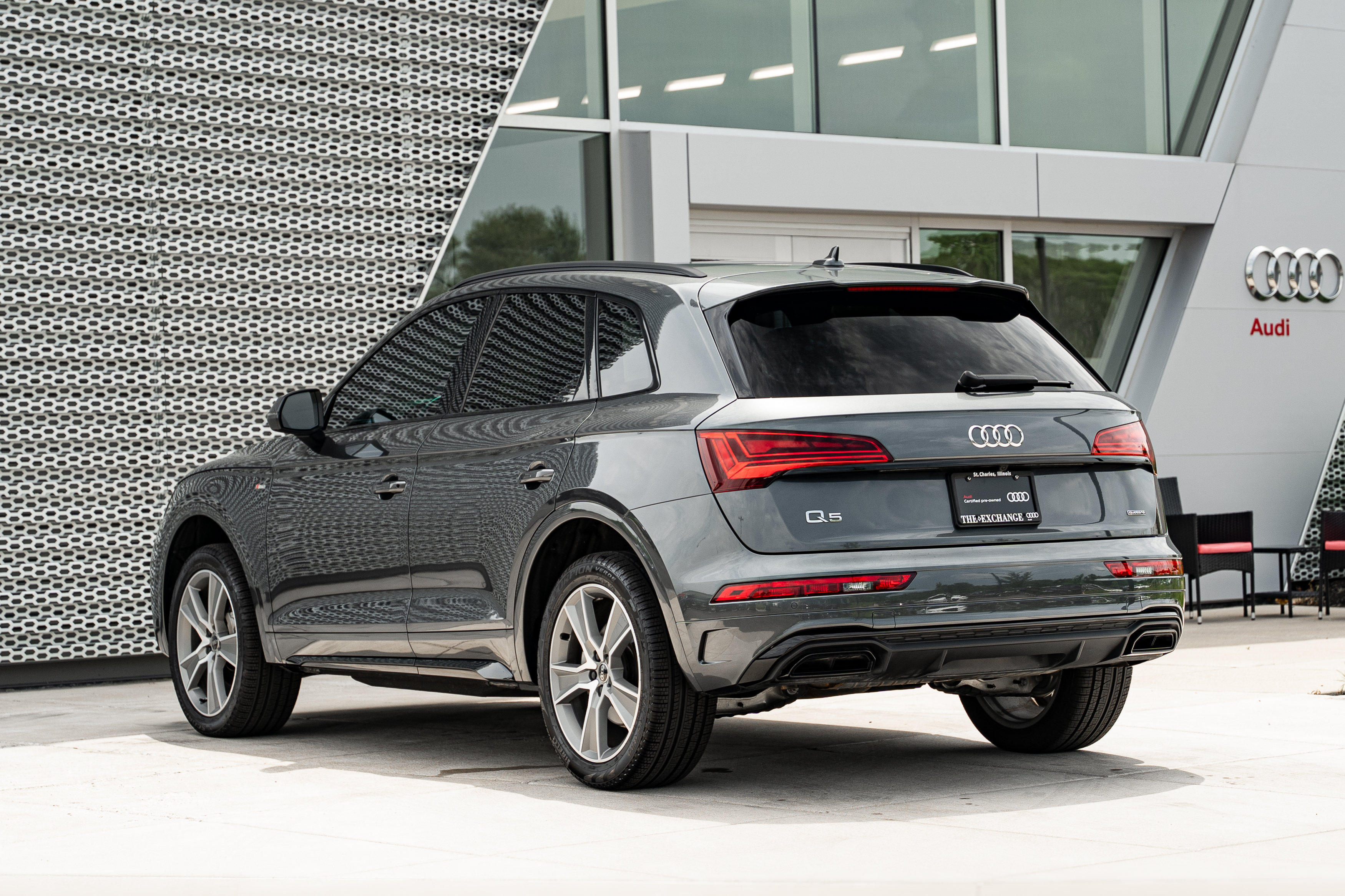 Certified 2025 Audi Q5 2.0T Premium w/ Convenience Plus Package AWD/4WD image 7