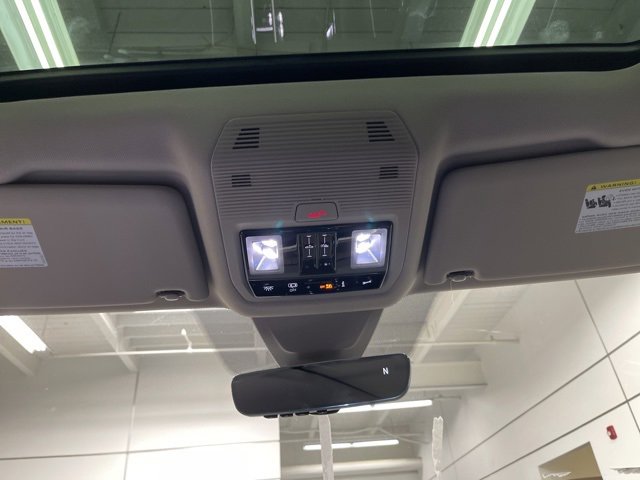 New 2025 Volkswagen Atlas SEL Premium R-Line image 18