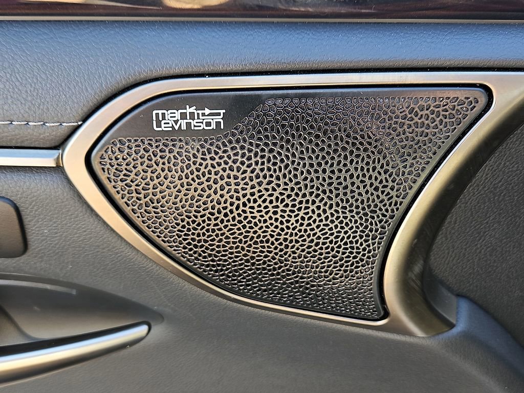 Used 2019 Lexus ES 350 Ultra Luxury w/ Accessory Package image 15