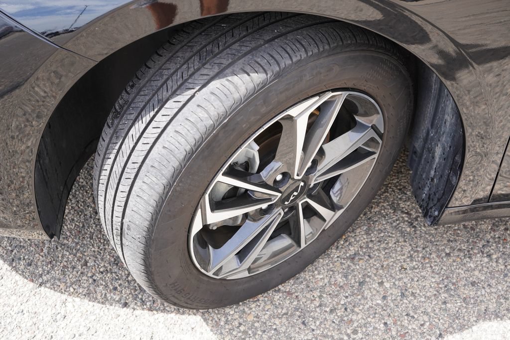 Certified 2024 Kia Forte LXS FWD image 13