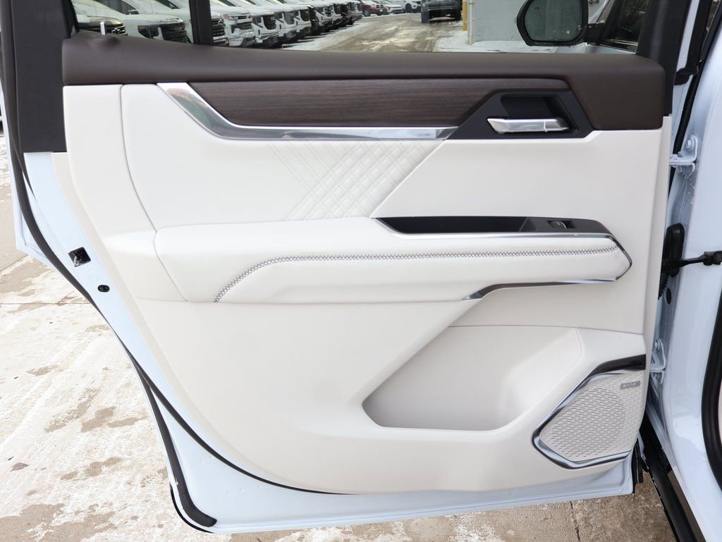 New 2026 GMC Acadia Denali w/ Super Cruise Package image 25