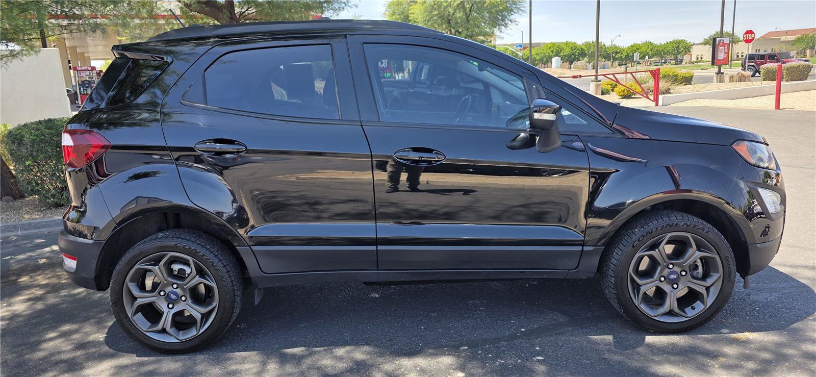 Used 2018 Ford EcoSport SES w/ SES Cold Weather Package AWD/4WD image 4