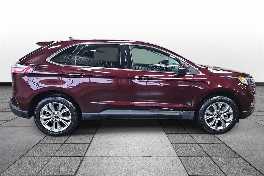 Used 2024 Ford Edge Titanium image 4