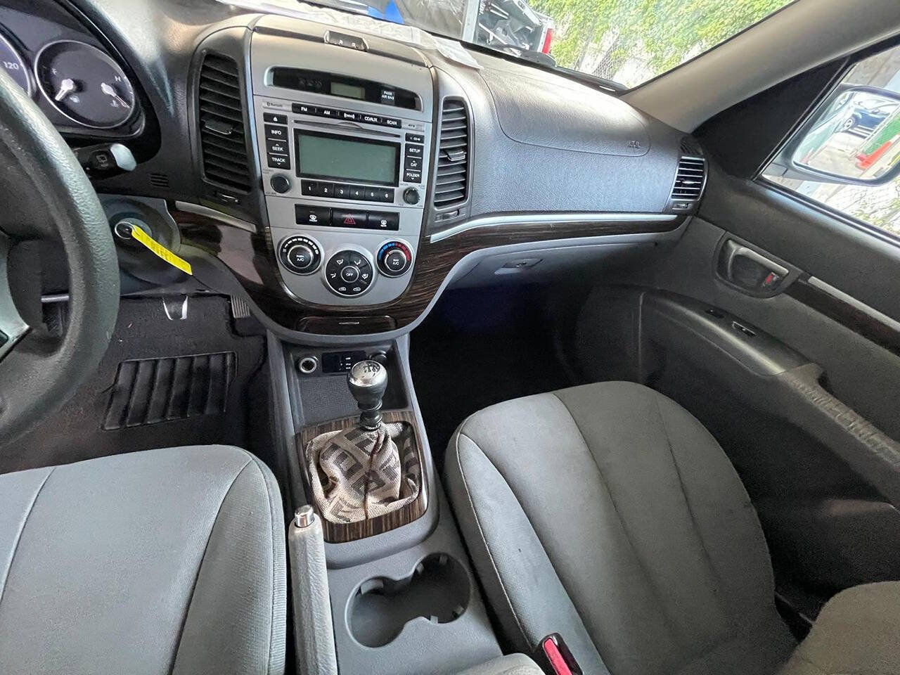 Used 2011 Hyundai Santa Fe GLS FWD image 8